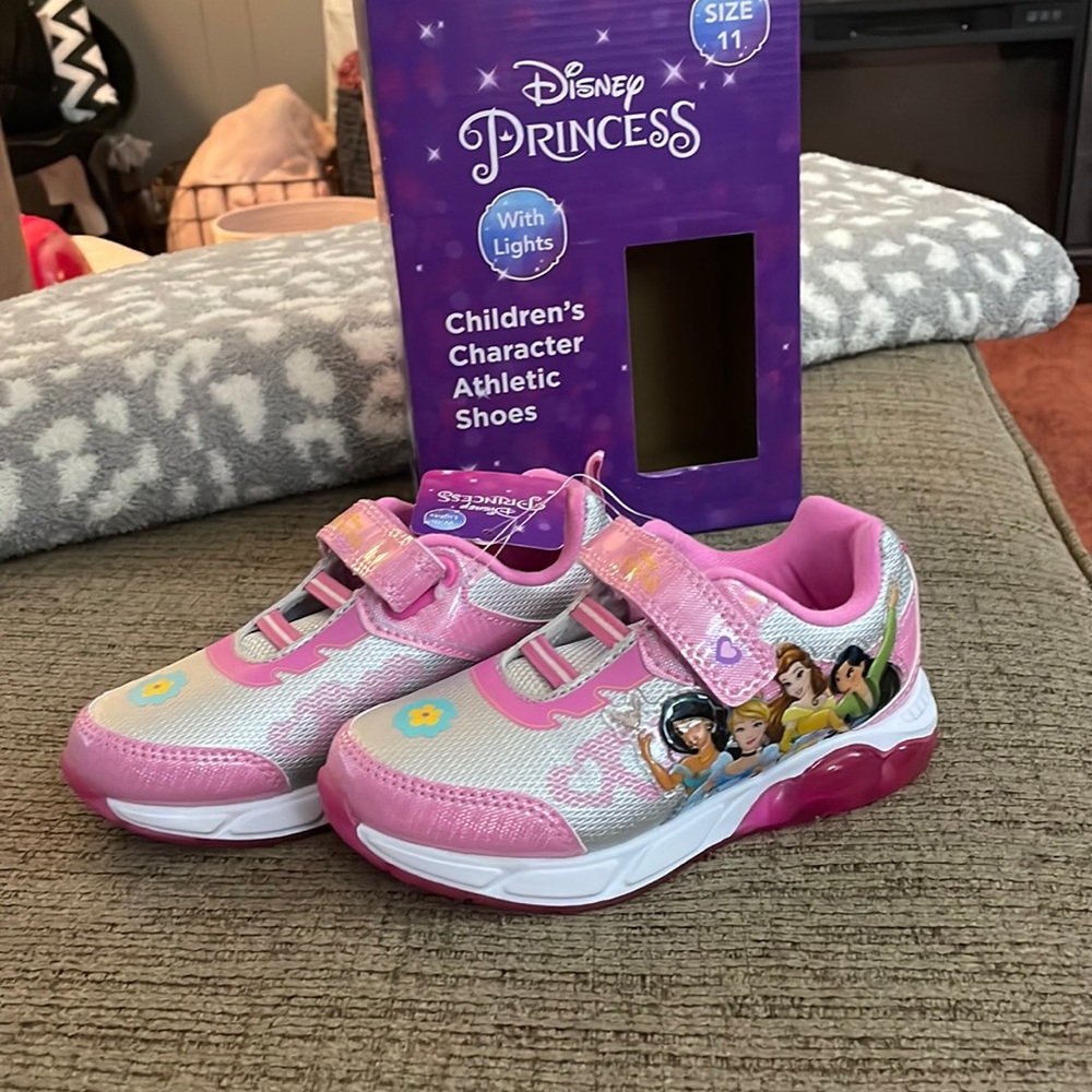New in box size 11 Disney Princess light up shoes